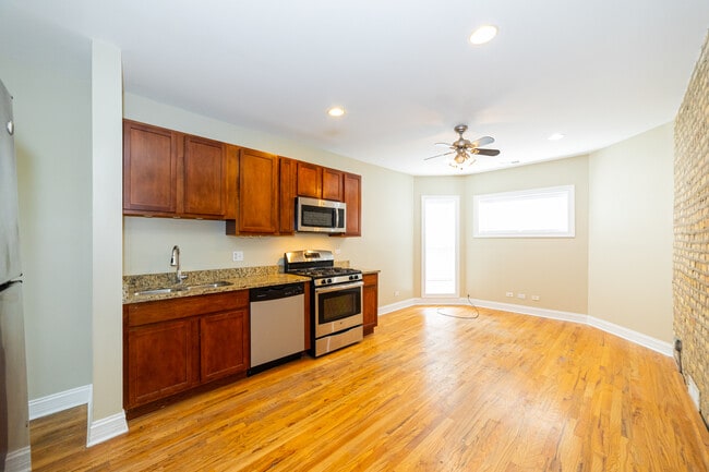 Photo - 1644 W Greenleaf Ave Unidad 2S