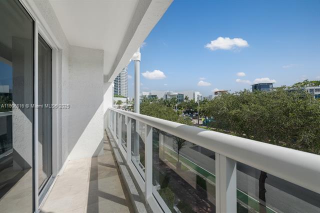 Photo - Murano Grande At Portofino Unidad TH-1A