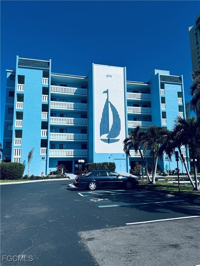 Building Photo - 2711 First St Unit 102