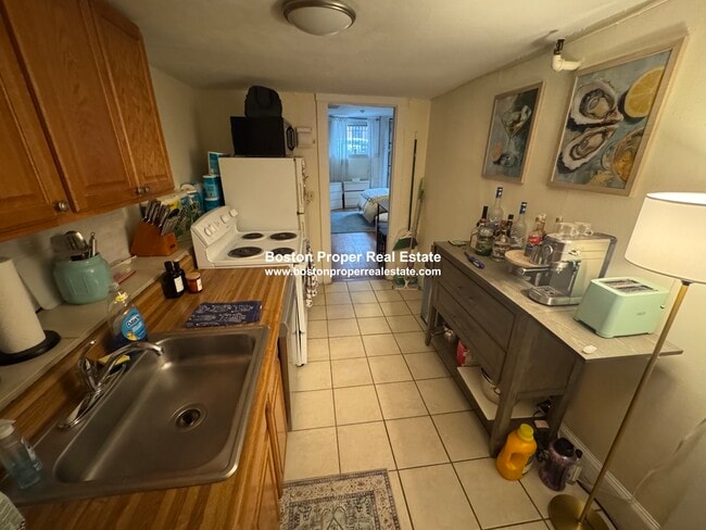 Photo - 464 Beacon St