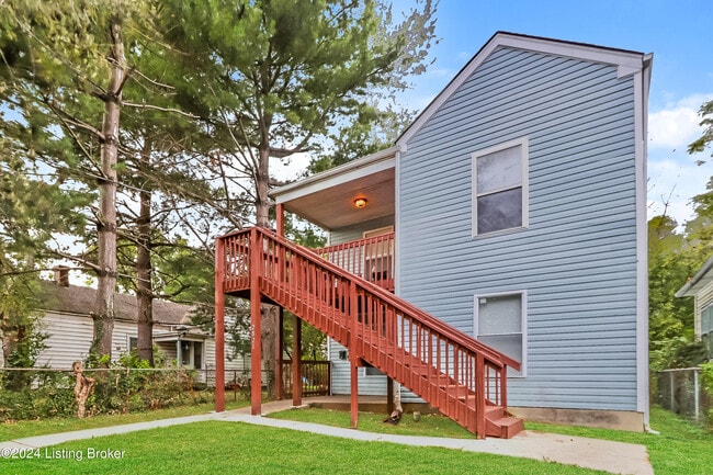 Photo - 2821 Rowan St