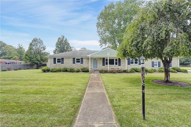 Photo - 949 General Beauregard Dr House