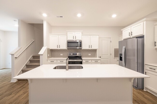 Photo - 3br 2.5 with 1 car garage Townhome communi...