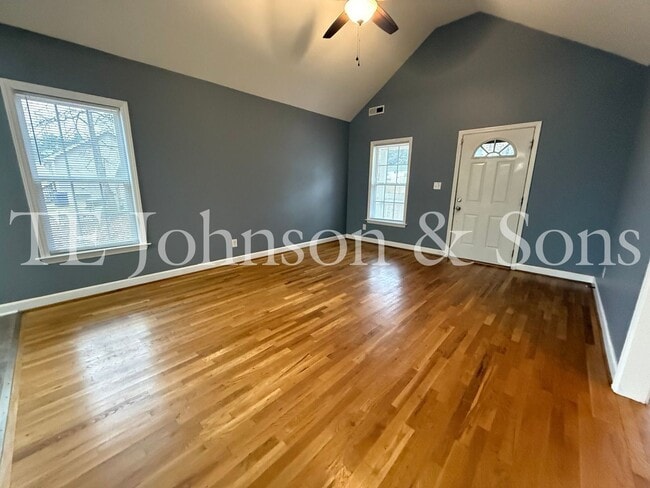 Photo - Charming 3 Bedroom Home with Modern Finishes on Dellwood