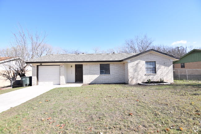 Building Photo - 1202 Dryden Ave Rental