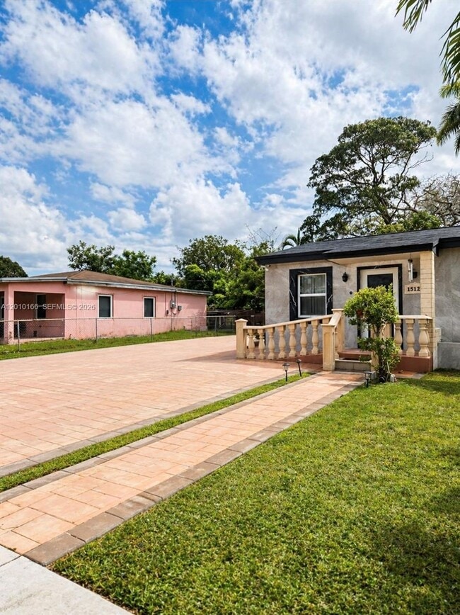 Photo - 15121 NW 29th Ave Unidad 0