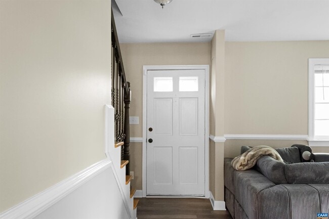 Photo - 118 Woodlake Dr