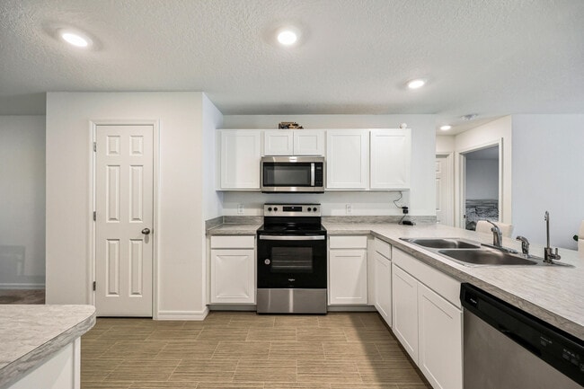 Photo - 1316 Gibralter St SW