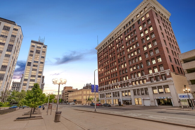 Civic Center Plaza Apartments