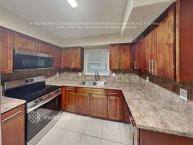 Photo - 3714 Taft St