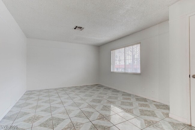 Photo - 808 Hedge Way Unit 7