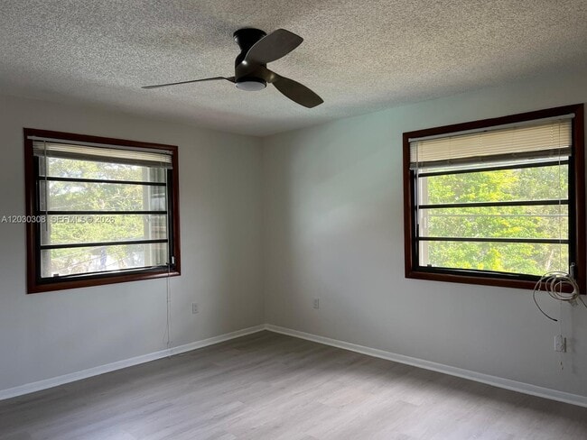 Photo - 321 SW 71st Ave Unit 2
