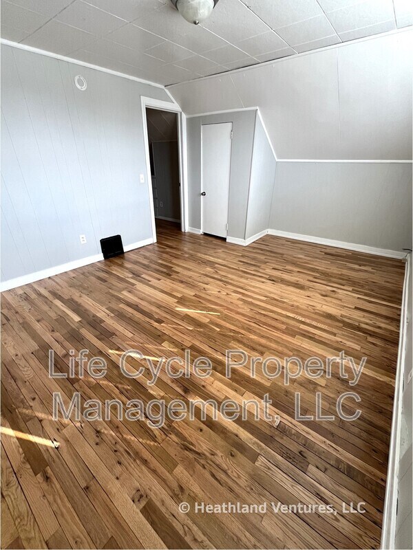 549 32nd St SE Condo Condo for Rent in Grand Rapids, MI