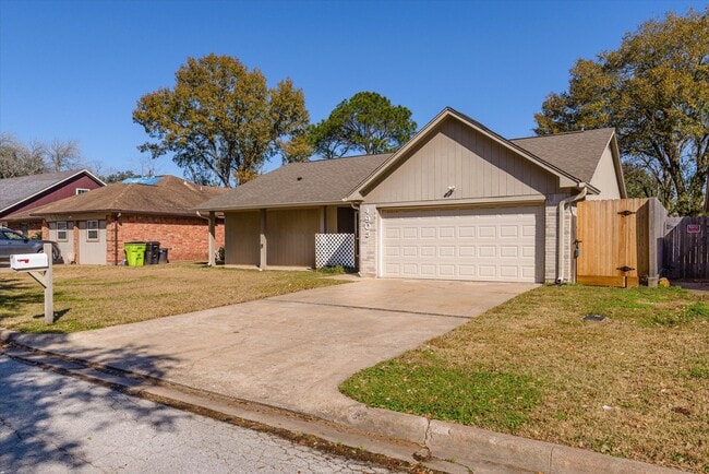 Photo - 4905 Woodway Ave