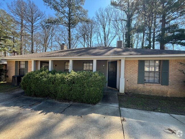 Building Photo - 2071 Cooperwell Dr Rental