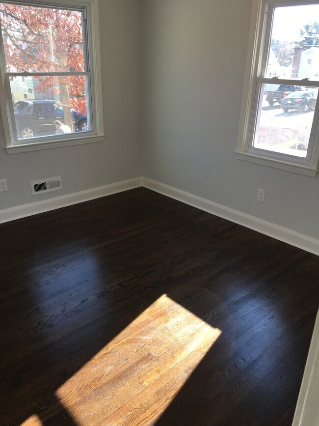 Photo - 5938 Clayton Ave