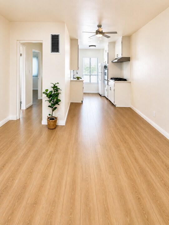 Photo - 351 Riverdale Dr