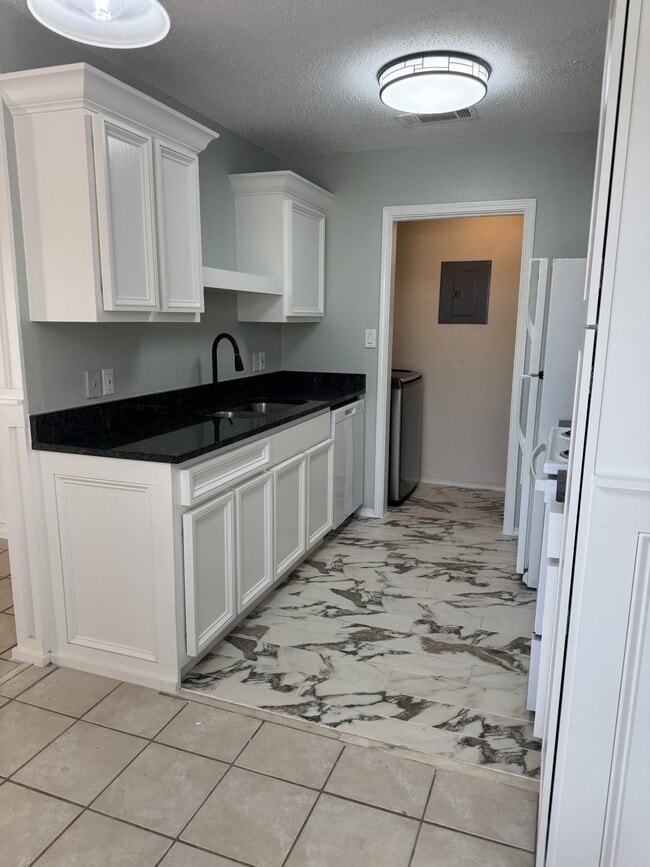 Photo - 10604 Sharp Blvd