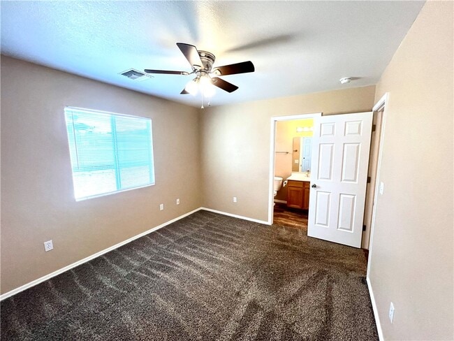 Photo - 848 Roadrunner Dr