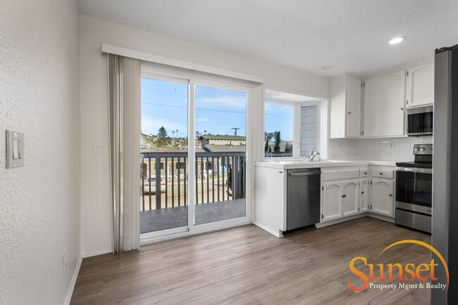 Photo - 4985 Coronado Ave