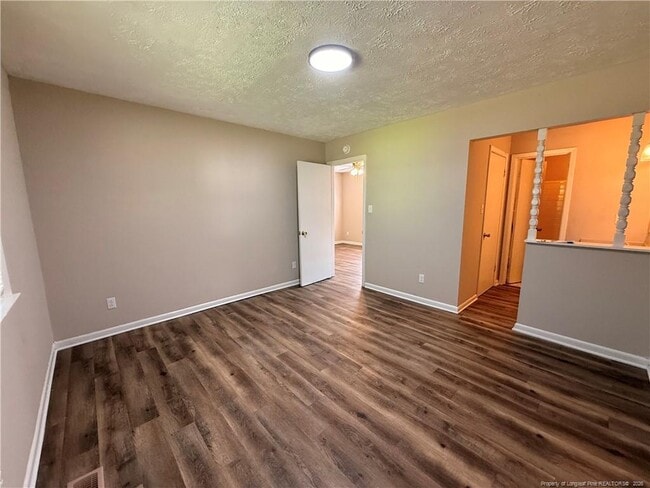 Photo - 4959 Fieldcrest Dr