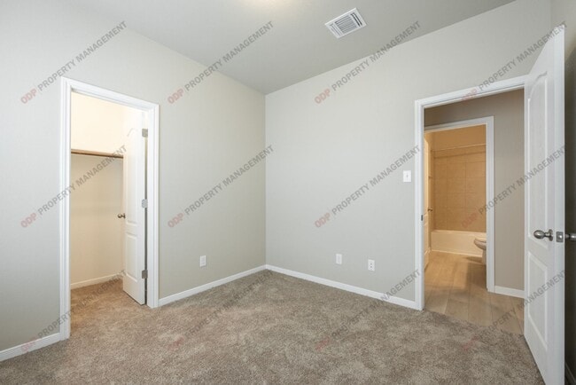 Photo - 1402 Shadow Hl Ln