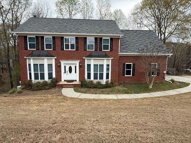 Building Photo - 2845 Stratfield Ct