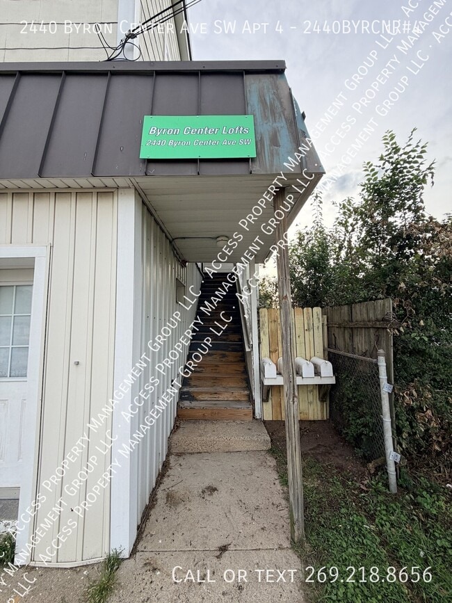 Photo - 2440 Byron Center Ave SW Unit 2440BYRCNR#4