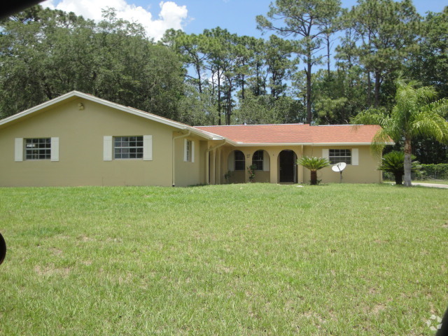 Building Photo - 2 Bedroom 1 bath DEBARY DUPLEX Rental