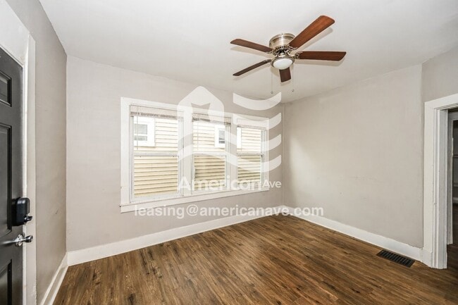 Photo - 321 S 43rd St