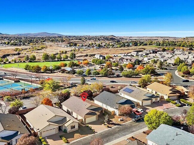 Photo - 328 La Paz St