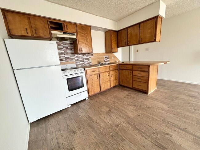 Photo - 4604 Erskine St