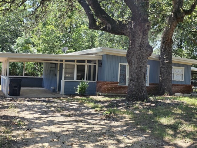 Photo - 522 E Davilla Ave