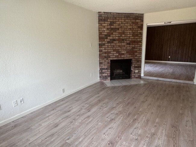 Photo - 3325-3327 Jayanne Way Unit 3325