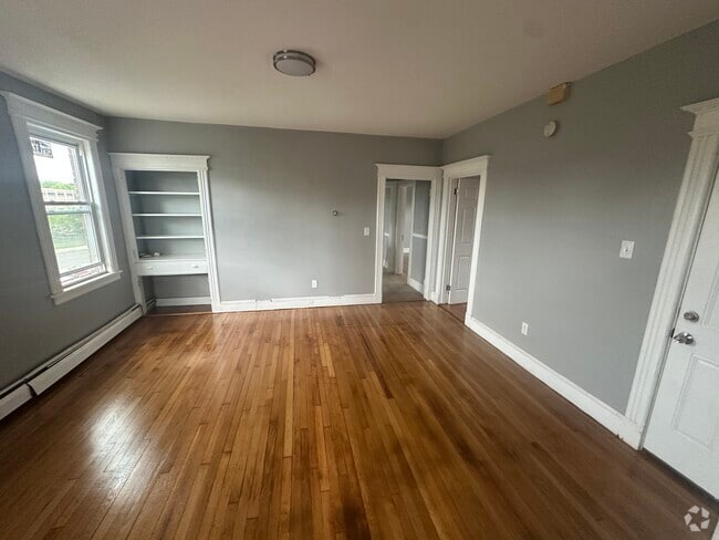 Building Photo - 275 Garden St Unit 4 bd - 1 ba 3rd floor Rental