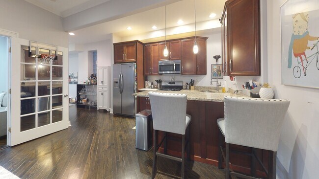 Photo - 2050 N Western Ave Unit 1W