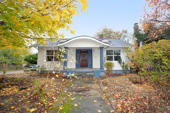 Photo - 141 NE Bryant St Unidad Bryant