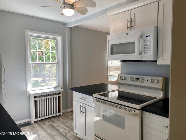 Photo - 21 E Lincoln Cir