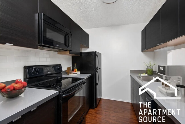 Building Photo - 1133 N Dearborn St Unit 3007