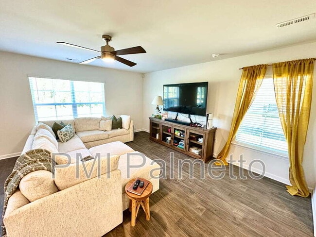 Photo - 412 Delahays Rd