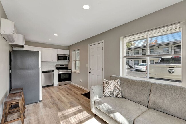 Photo - Ravines Apartments - Modern 1-Bedroom Apartments Unit 6919-03