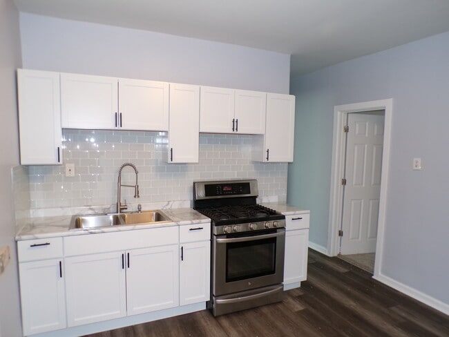 Photo - 10800 S Hoxie Ave Unit 2F