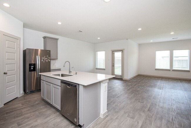 Photo - 8030 Milam Ln