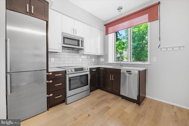 Building Photo - 1474 Belmont St NW Unit 2