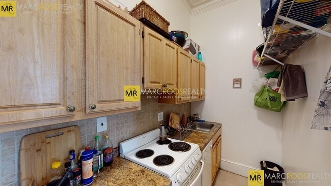 Photo - 204 Beacon St