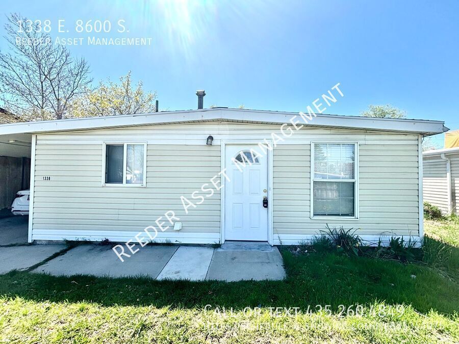 Photo - 3 bedrooms-1 bathroom Duplex in Sandy Utah