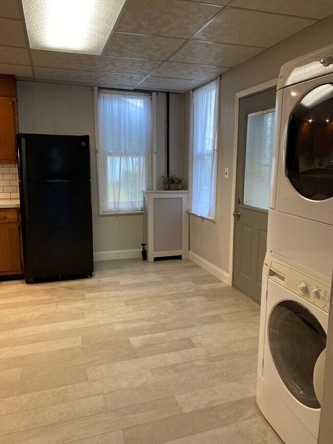 Photo - 260 S 6th St