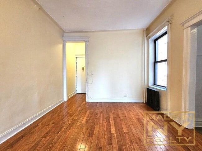 Building Photo - 1 bedroom in ASTORIA NY 11103 Unit F6