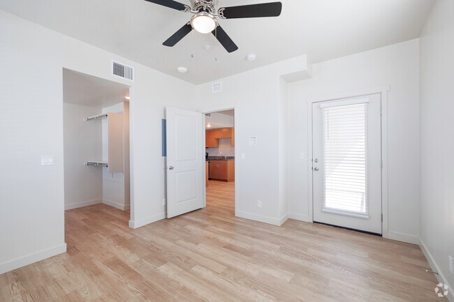 1HAB,1BA - 663 ft²