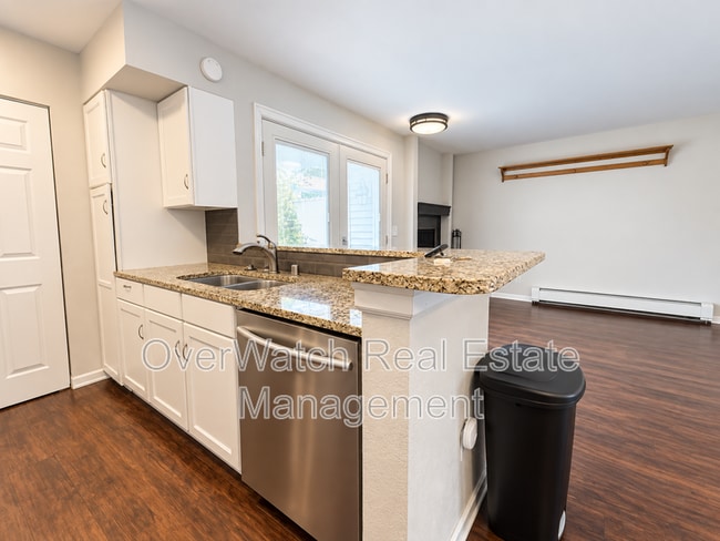 Photo - 3230 Montclaire Ct Unit 16B